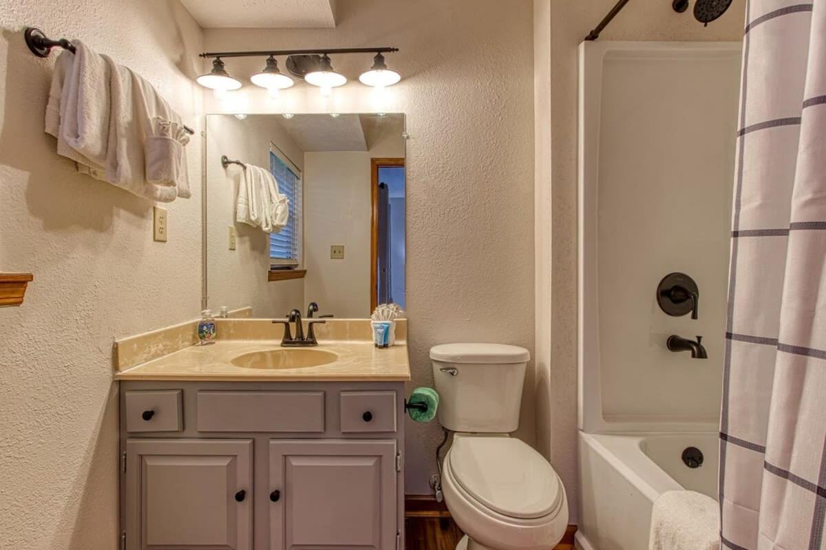 Pinecrest Townhomes-1King-2Queen Unit-Renovated Pigeon Forge Εξωτερικό φωτογραφία