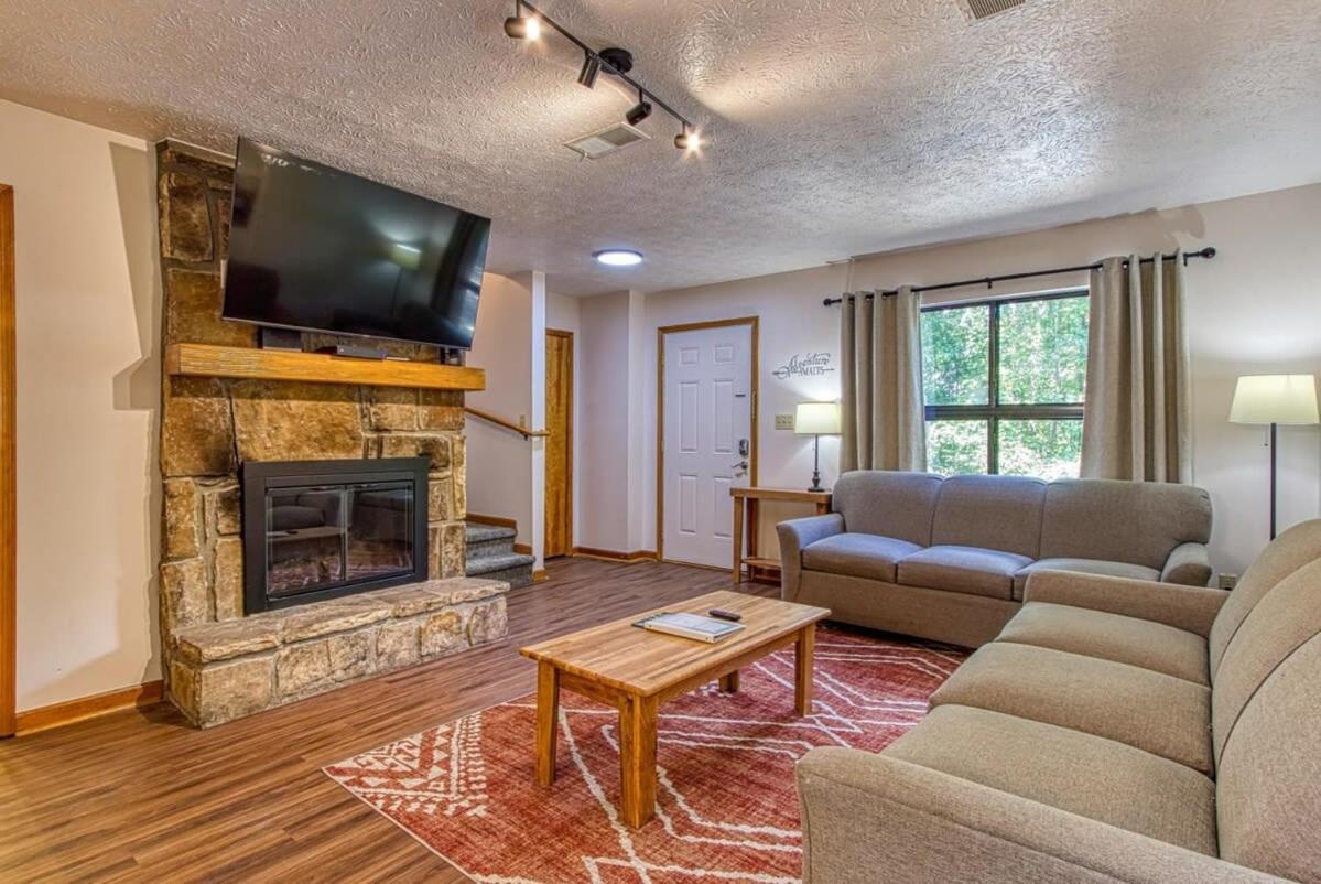 Pinecrest Townhomes-1King-2Queen Unit-Renovated Pigeon Forge Εξωτερικό φωτογραφία