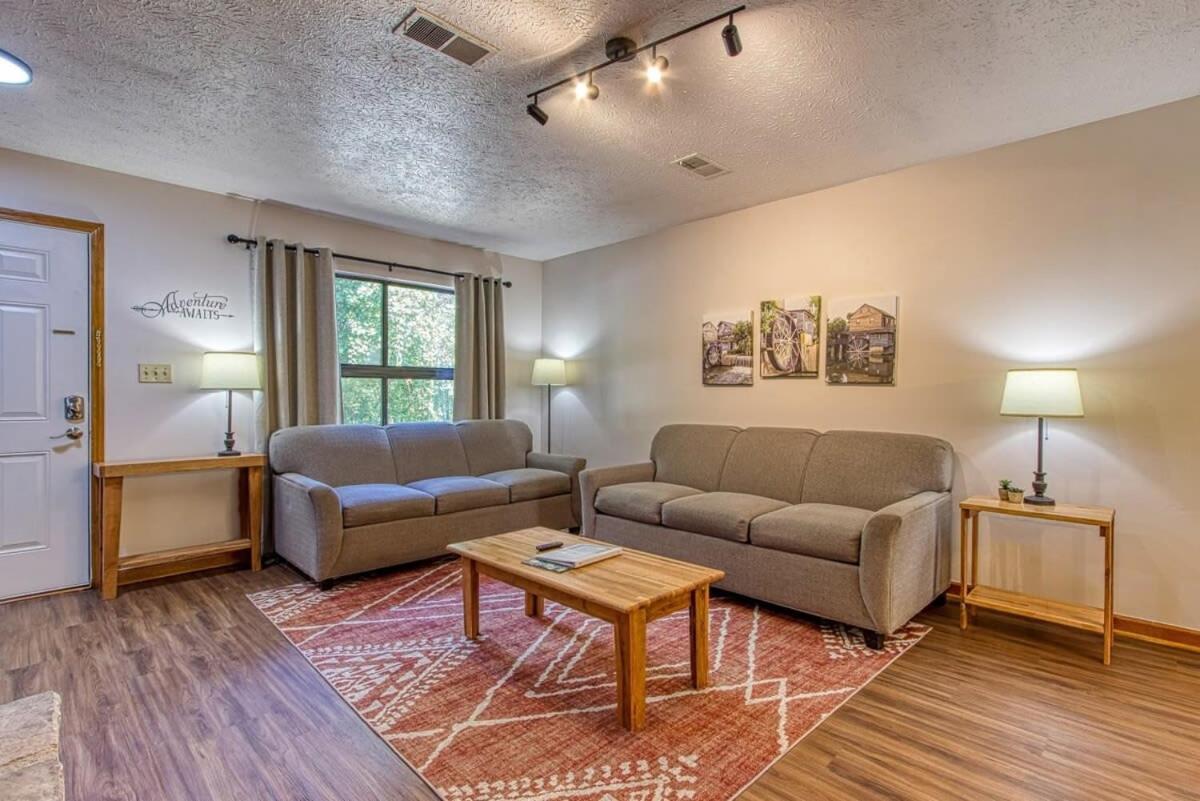 Pinecrest Townhomes-1King-2Queen Unit-Renovated Pigeon Forge Εξωτερικό φωτογραφία
